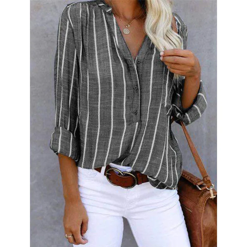 Annie | Elegante gestreepte blouse met knopen - Image 4
