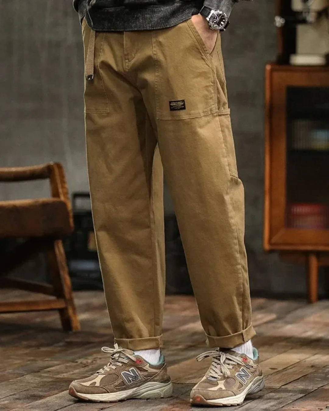 Cargo broek met veel zakken en opgerolde broekspijpen - Image 4