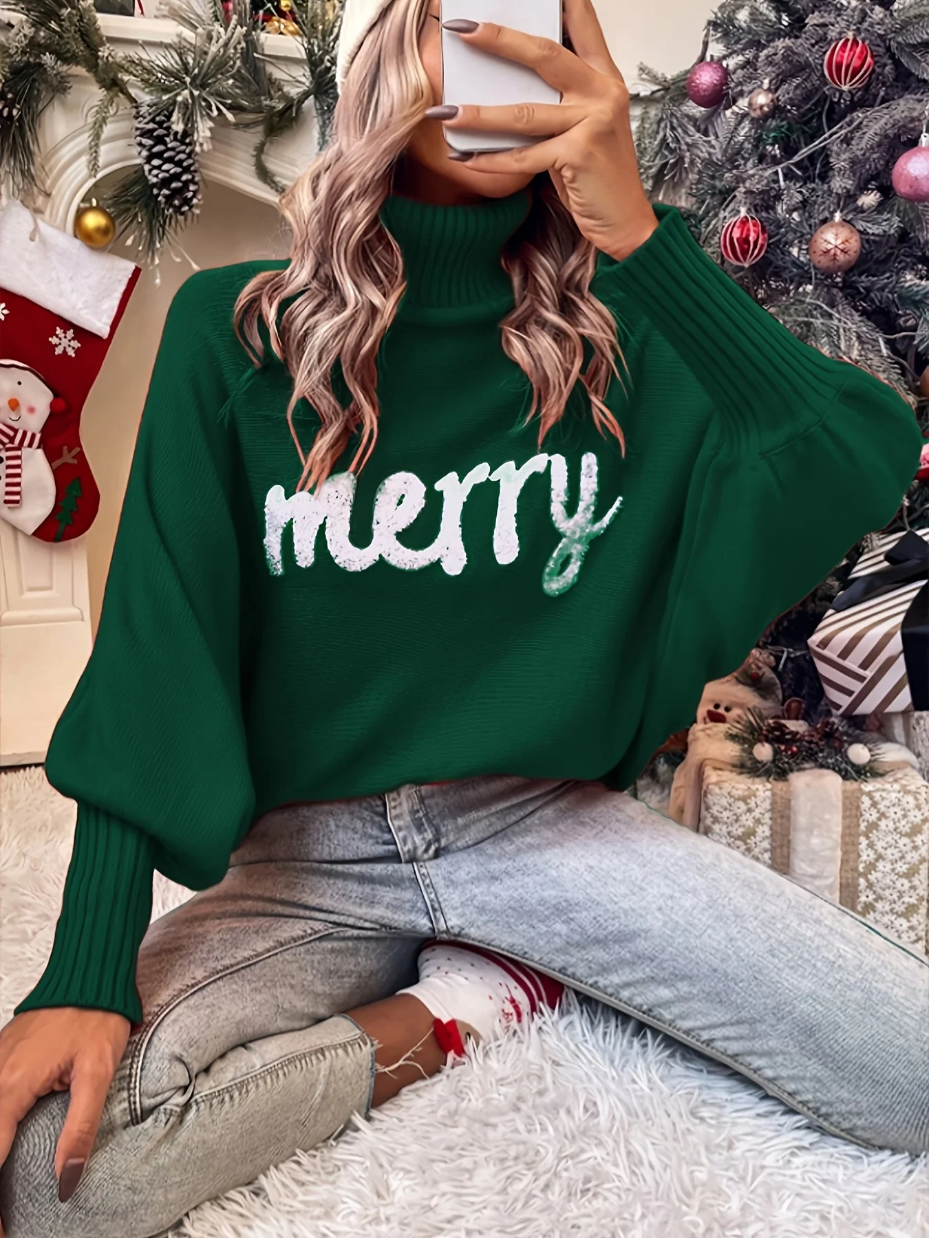 Elin | Vrolijke kersttruien met vleermuismouwen en elegante col voor dames - Image 3