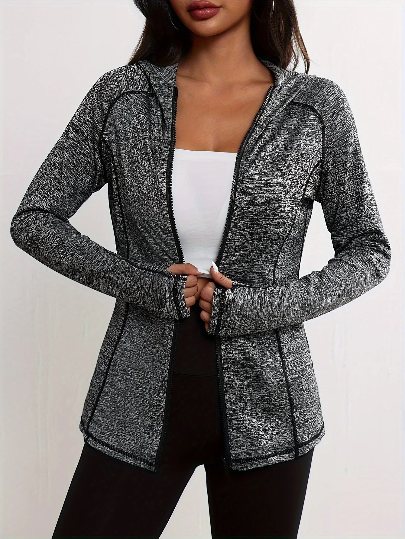 Emma | Sportjack met capuchon en streepdetail - Image 4