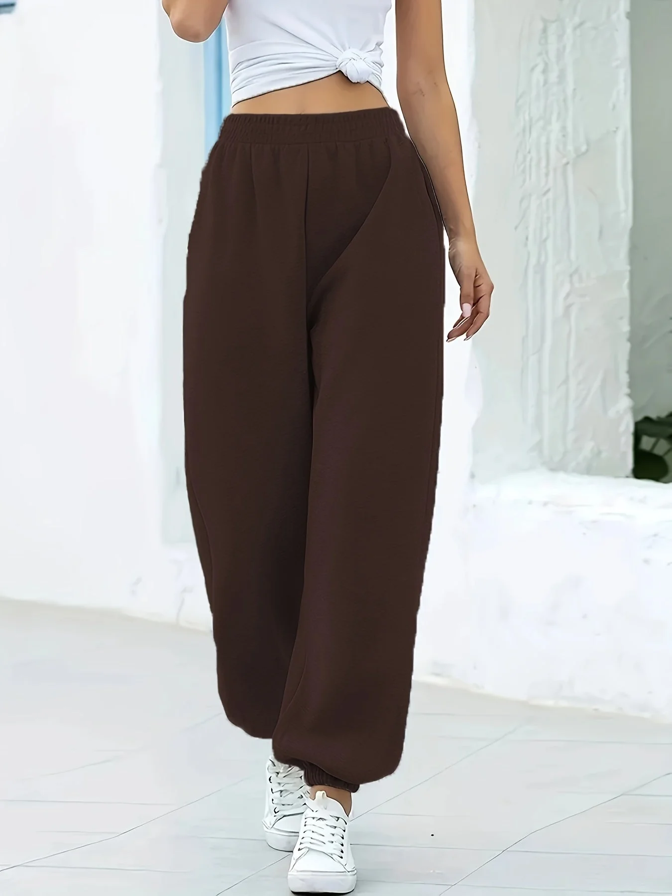 Femke | Effen elastische joggingbroek met hoge taille - Image 14