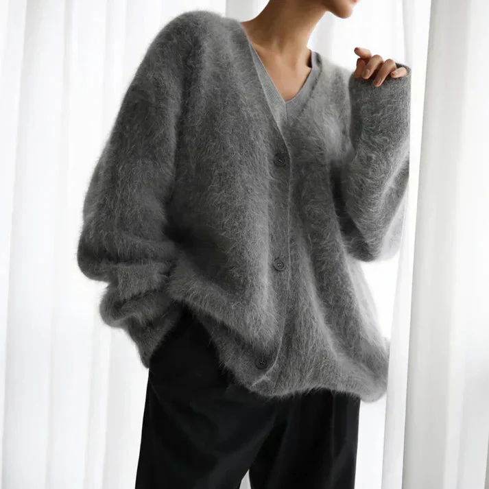 Fluffy cardigan met v-hals en knopen - Image 6