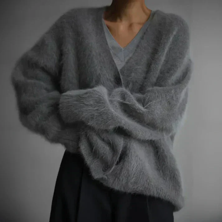 Fluffy cardigan met v-hals en knopen - Image 7