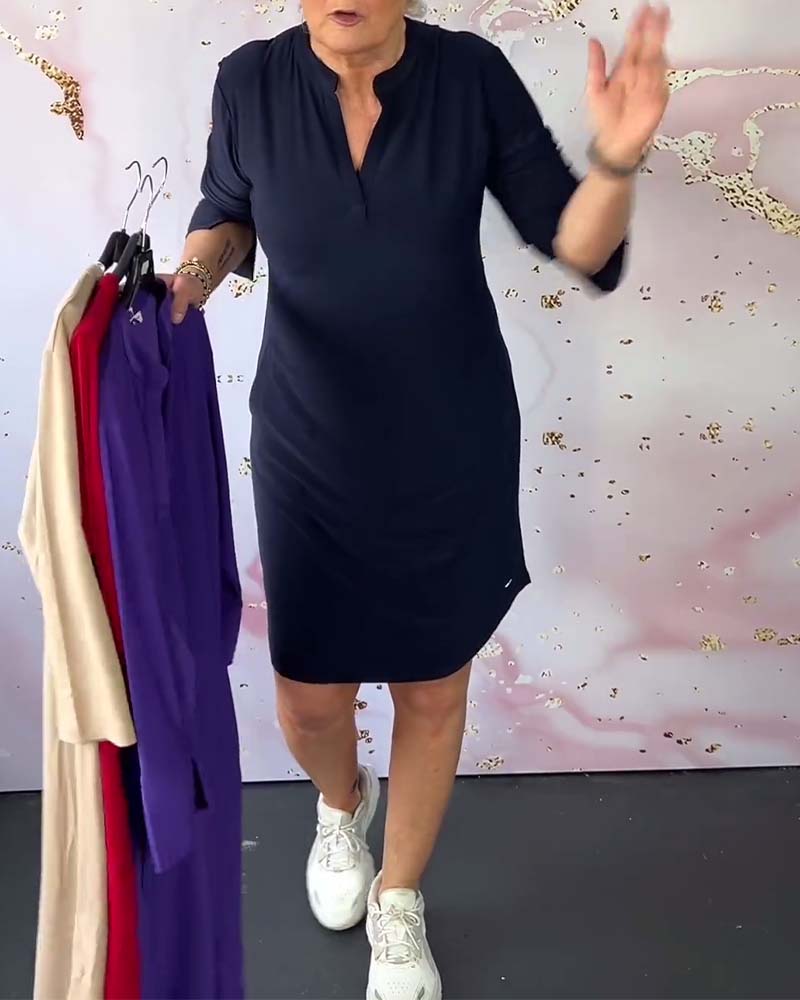 Laurynn | Jurk in effen kleur met V-hals - Image 3