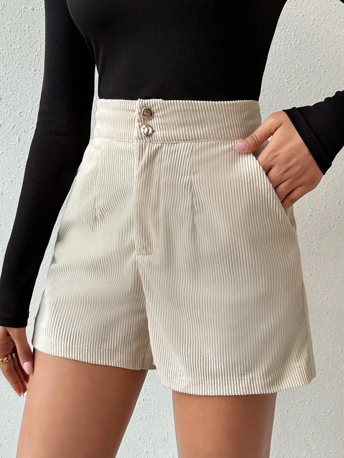 Korte broek met visgraatmotief en hoge taille - Image 5