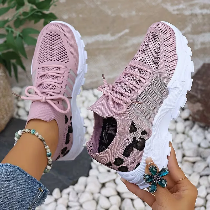 Lage sneaker met leopard print - Image 9