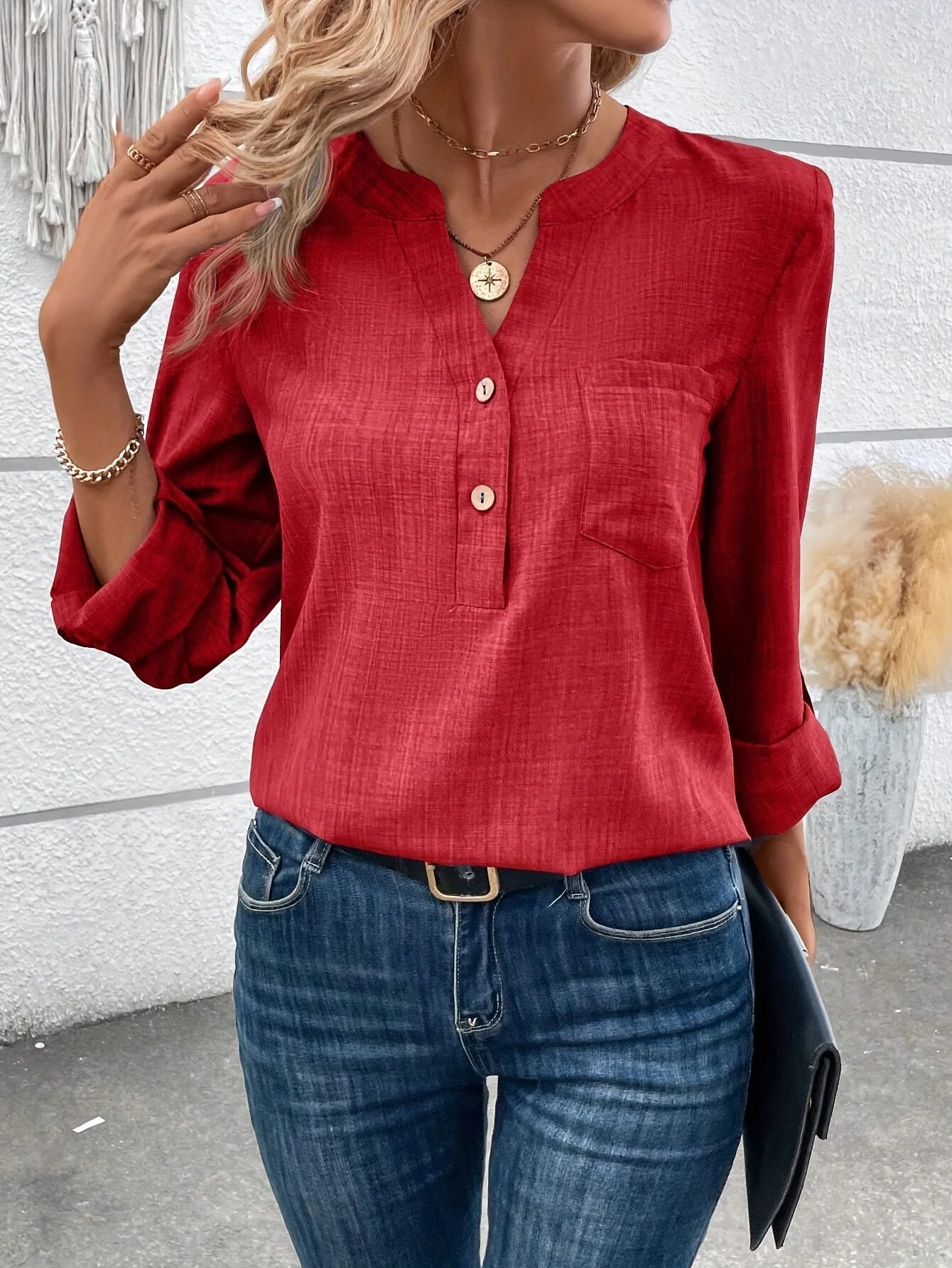 Lara | Gehaakte halsknoop blouse met lange mouwen - Image 5