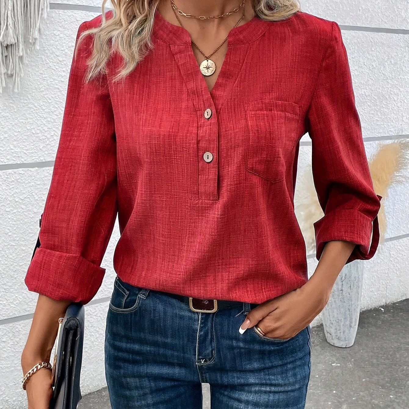 Lara | Gehaakte halsknoop blouse met lange mouwen - Image 7