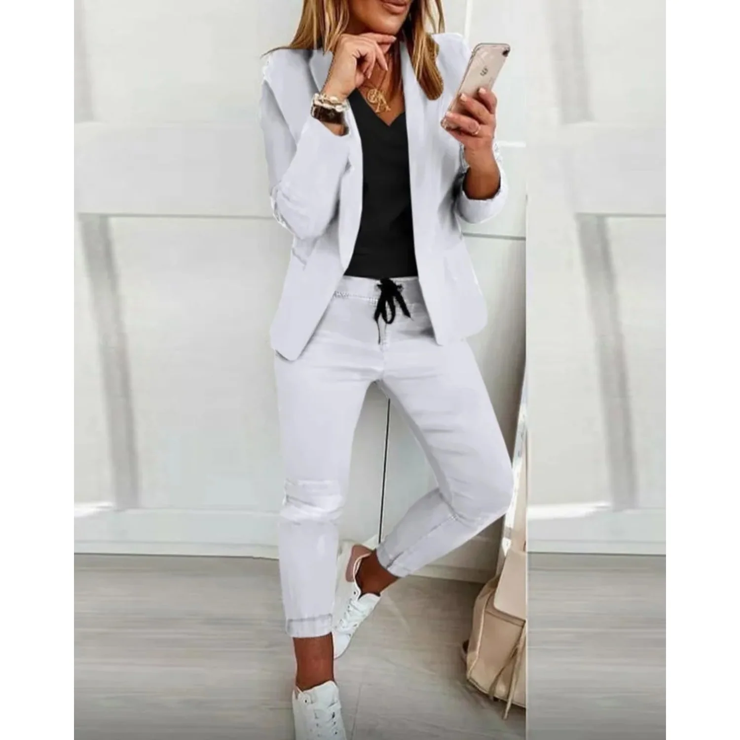 Lena | Slim-fit blazer en broek set in effen kleur - Image 2