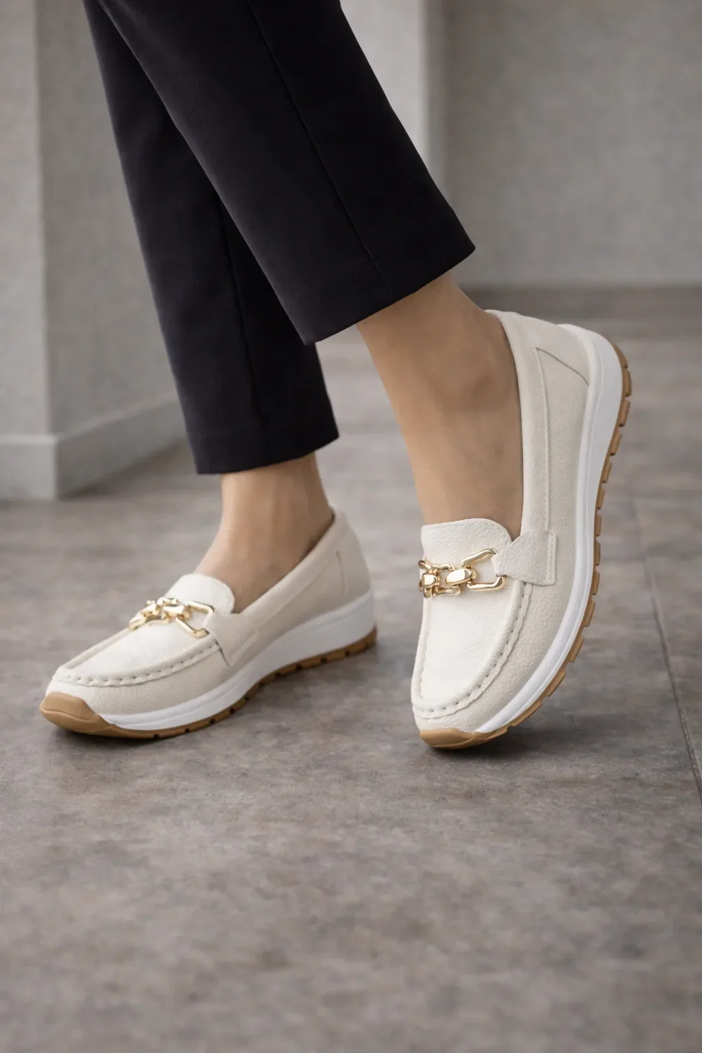 Dames Loafers met Gouden detail - Image 4
