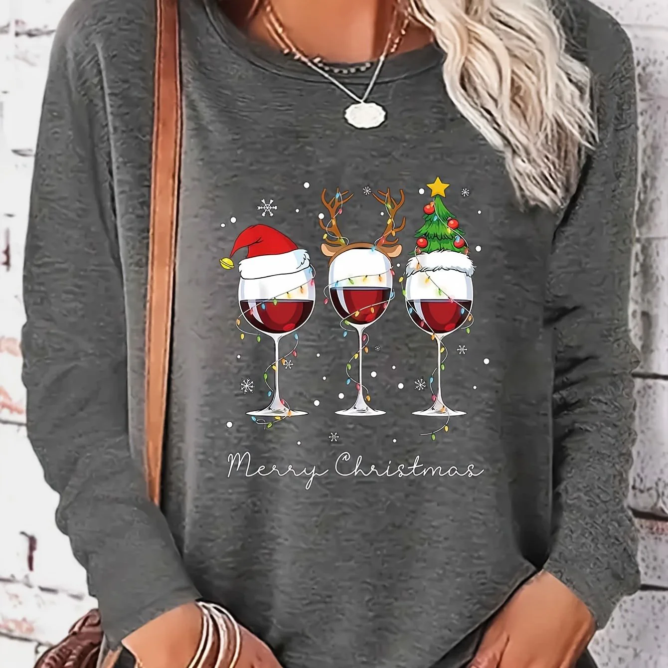 Lotte | Feestelijk T-shirt met kerstprint en lange mouwen - Image 12
