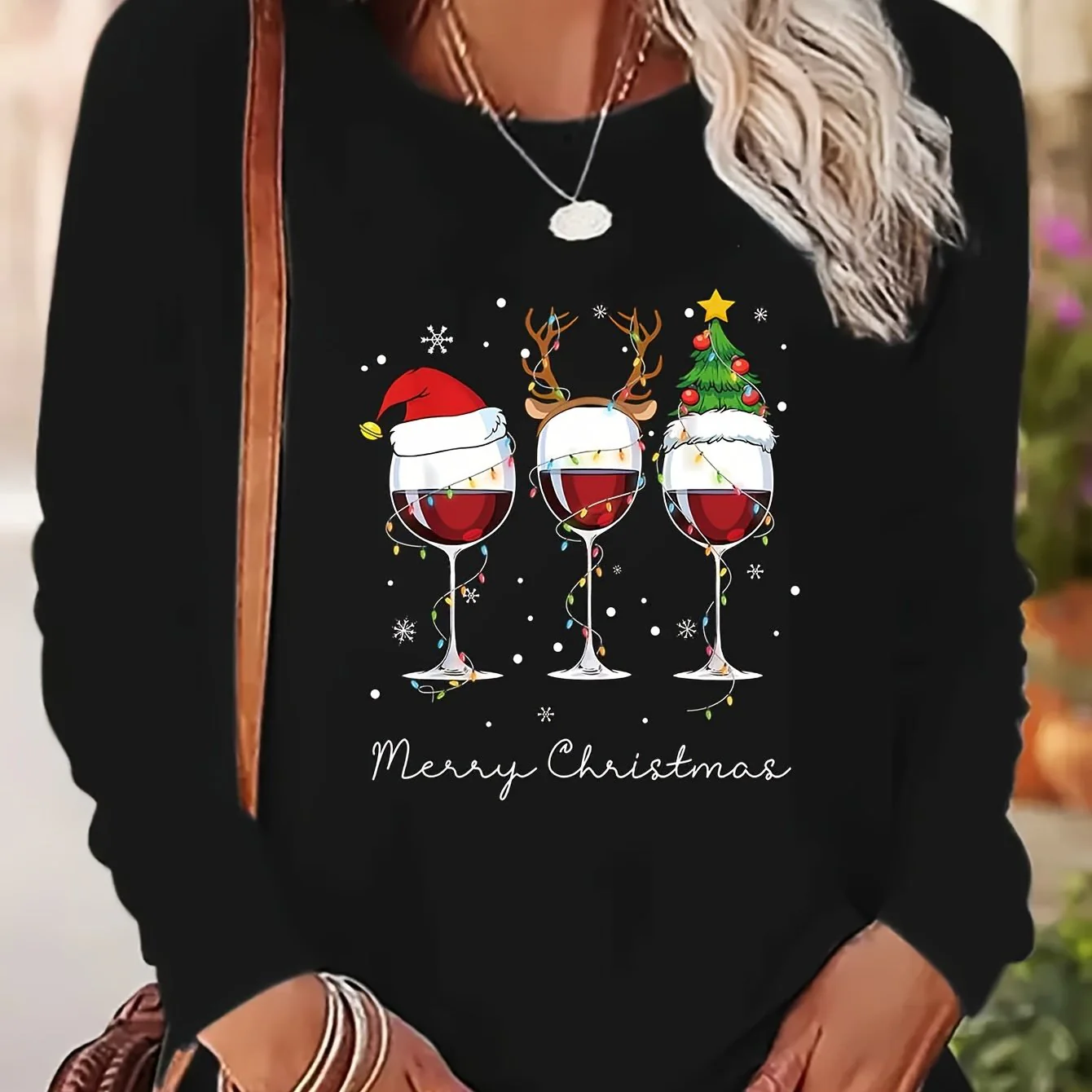 Lotte | Feestelijk T-shirt met kerstprint en lange mouwen - Image 16
