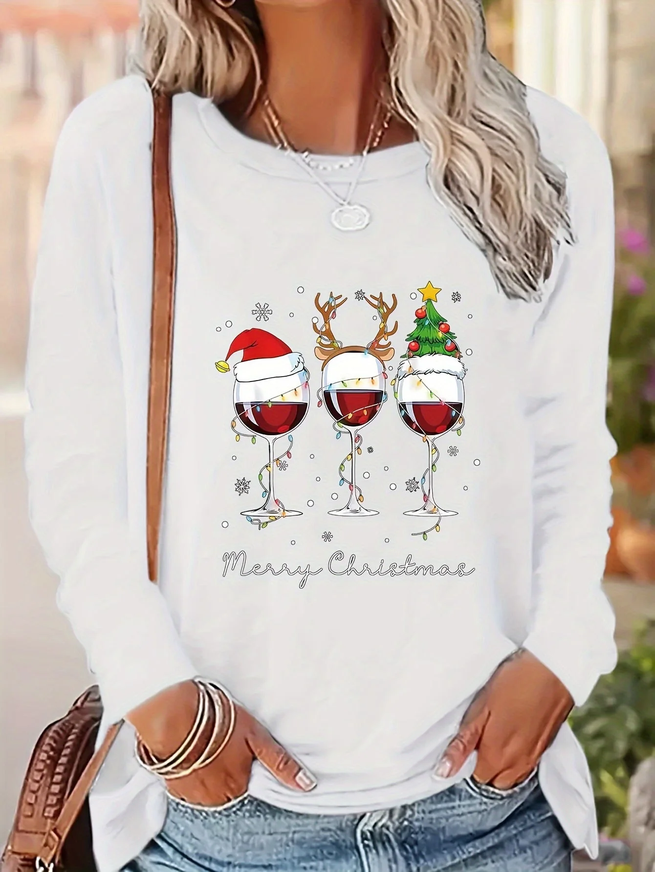 Lotte | Feestelijk T-shirt met kerstprint en lange mouwen - Image 6