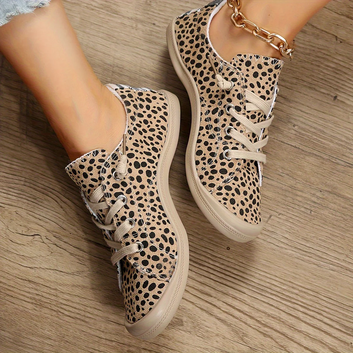 Leopard | Luipaardprint damessneakers in lage stijl - Image 2