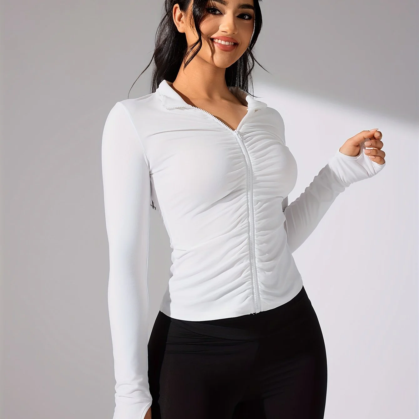 Nina | Effen kleur casual sportjack met lange mouw en volledige rits - Image 12
