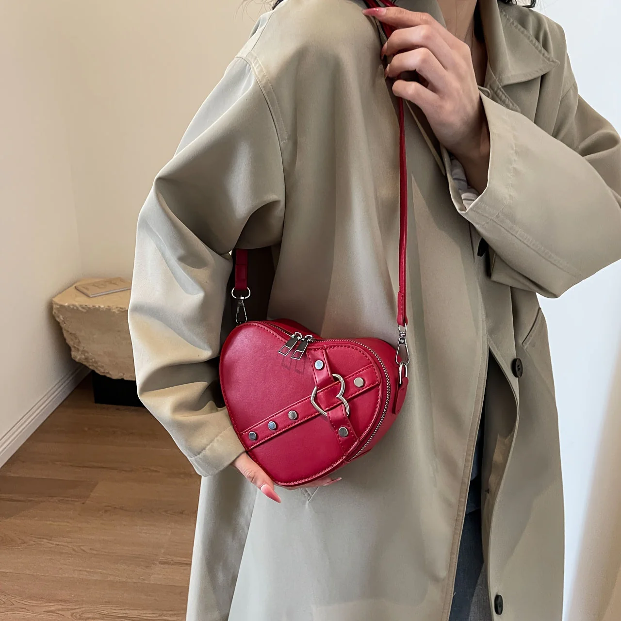 Nina | Hartvormige schoudertas in effen kleur - Image 8
