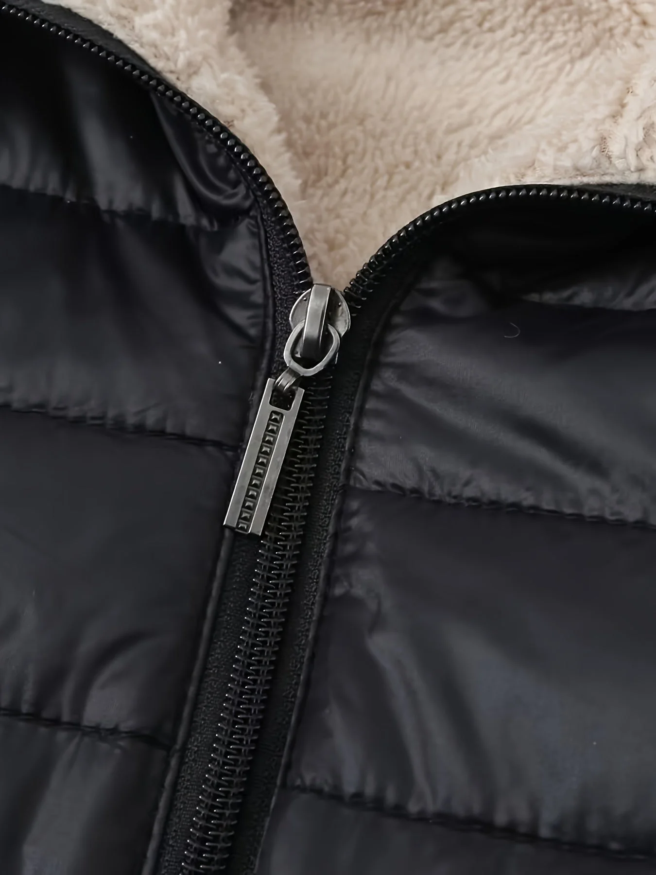 Nina | Warme puffy jas met rits en imitatiefbont voering - Image 8