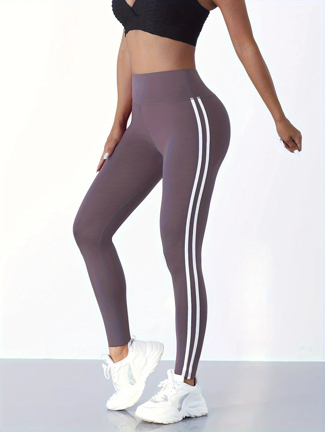 Nina | Yogalegging met hoge tailleband en vochtafvoerend materiaal - Image 9