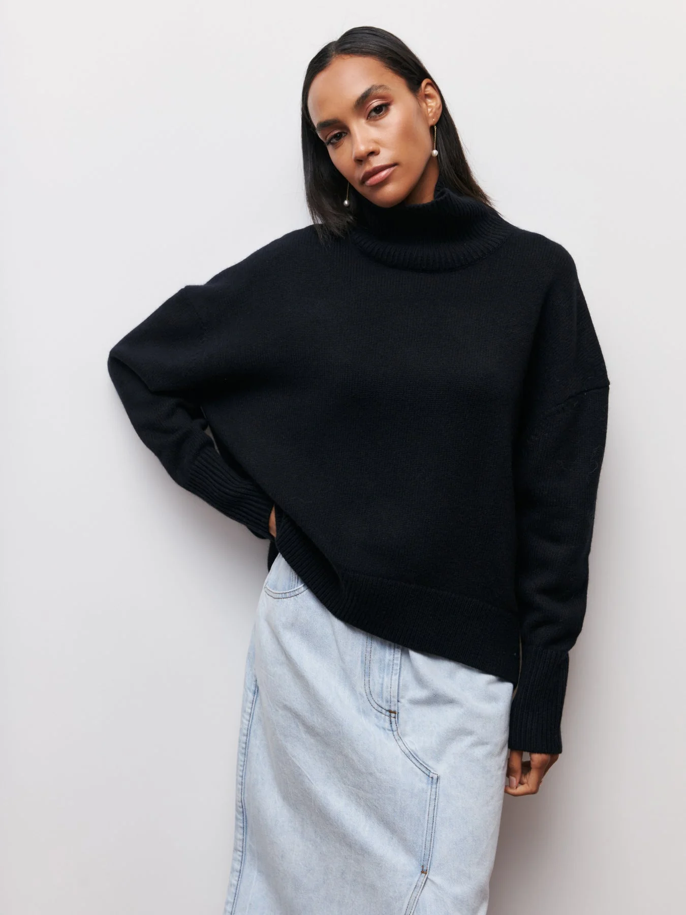 Oversized trui met hoge col en ribgebreide afwerking - Image 4