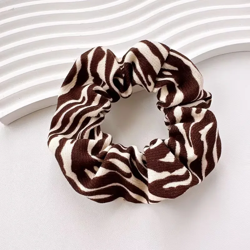 Set van 5 scrunchies met dierenprints - Image 6