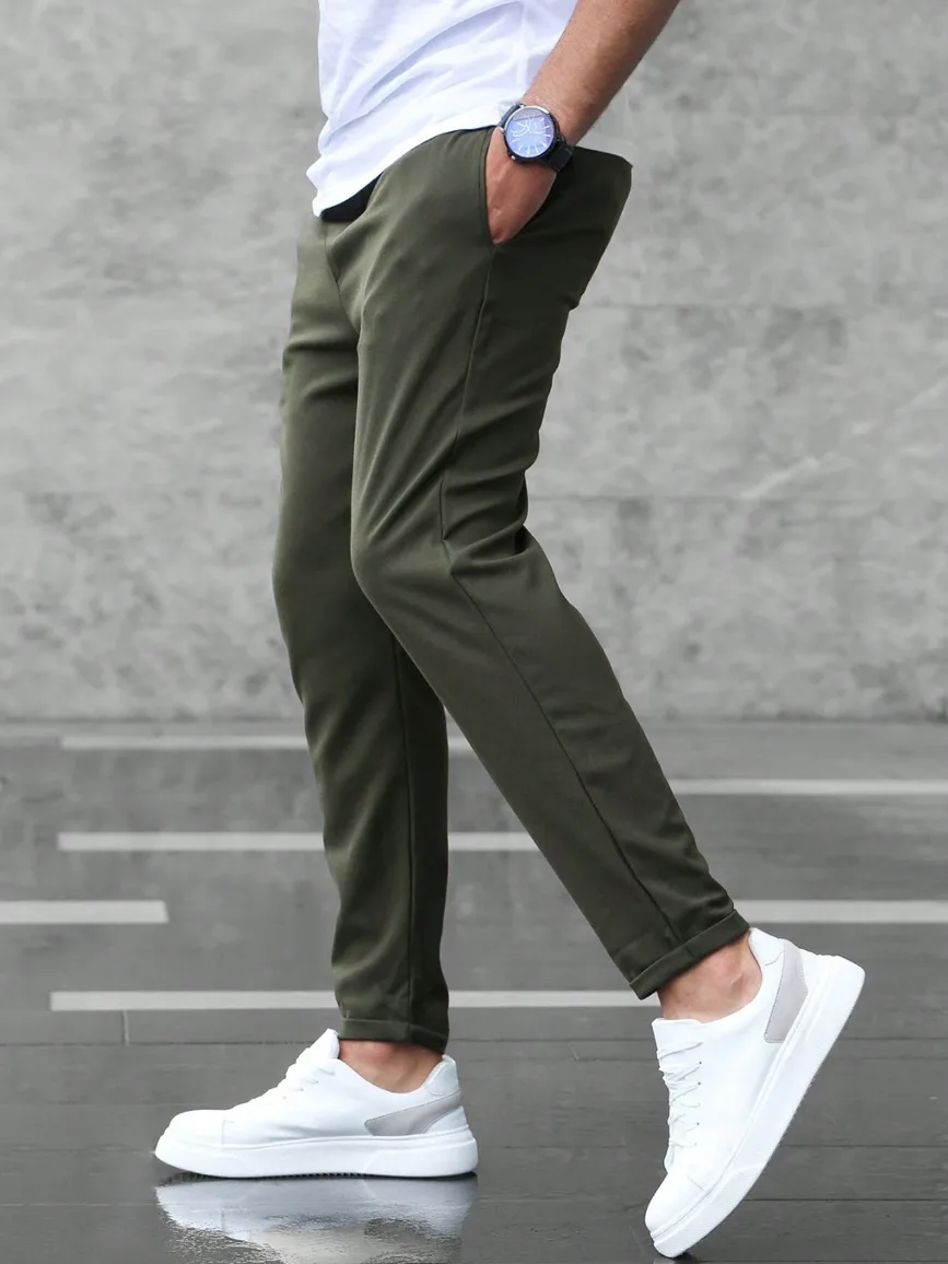 Slim fit broek met elastische taille en zijzakken - Image 10