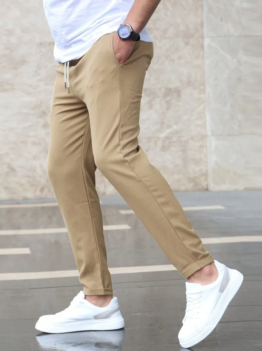 Slim fit broek met elastische taille en zijzakken - Image 5