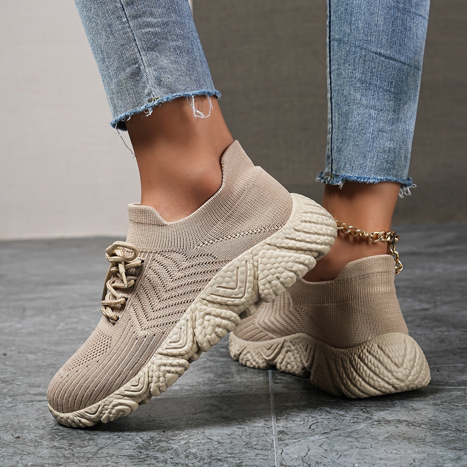 Sophie | Ademende lage sneakers in effen kleur - Image 4