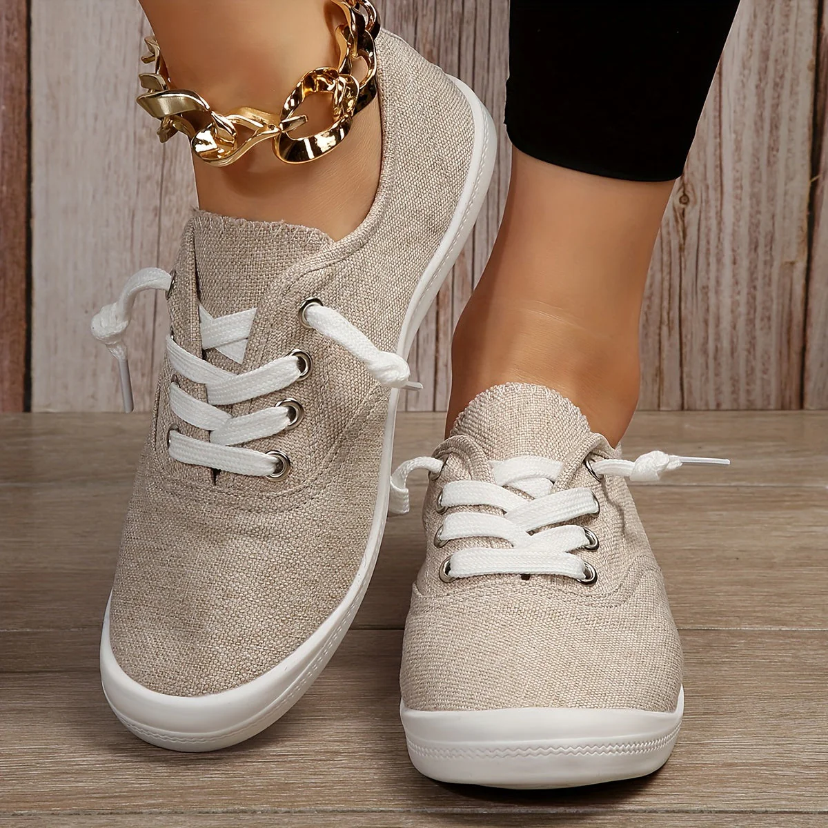 Sophie | Effen dames sneakers met casual stijl - Image 2